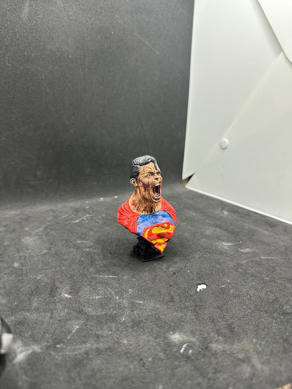 Superman Zombie Cosplay Bust - Hand-Painted 3D Resin Fan Art Sculpture - Undead Superhero Collector Figure.