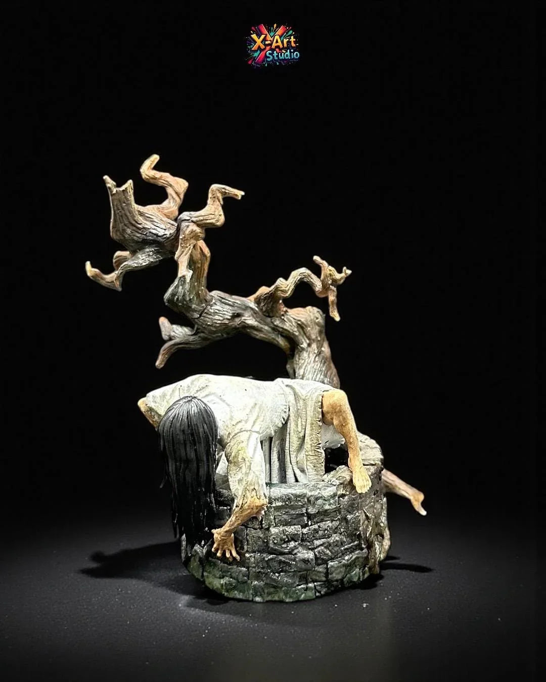 Samara Morgan: Crawling from the Well (The Ring Movie) - Hand-Painted 3D Resin Figure
