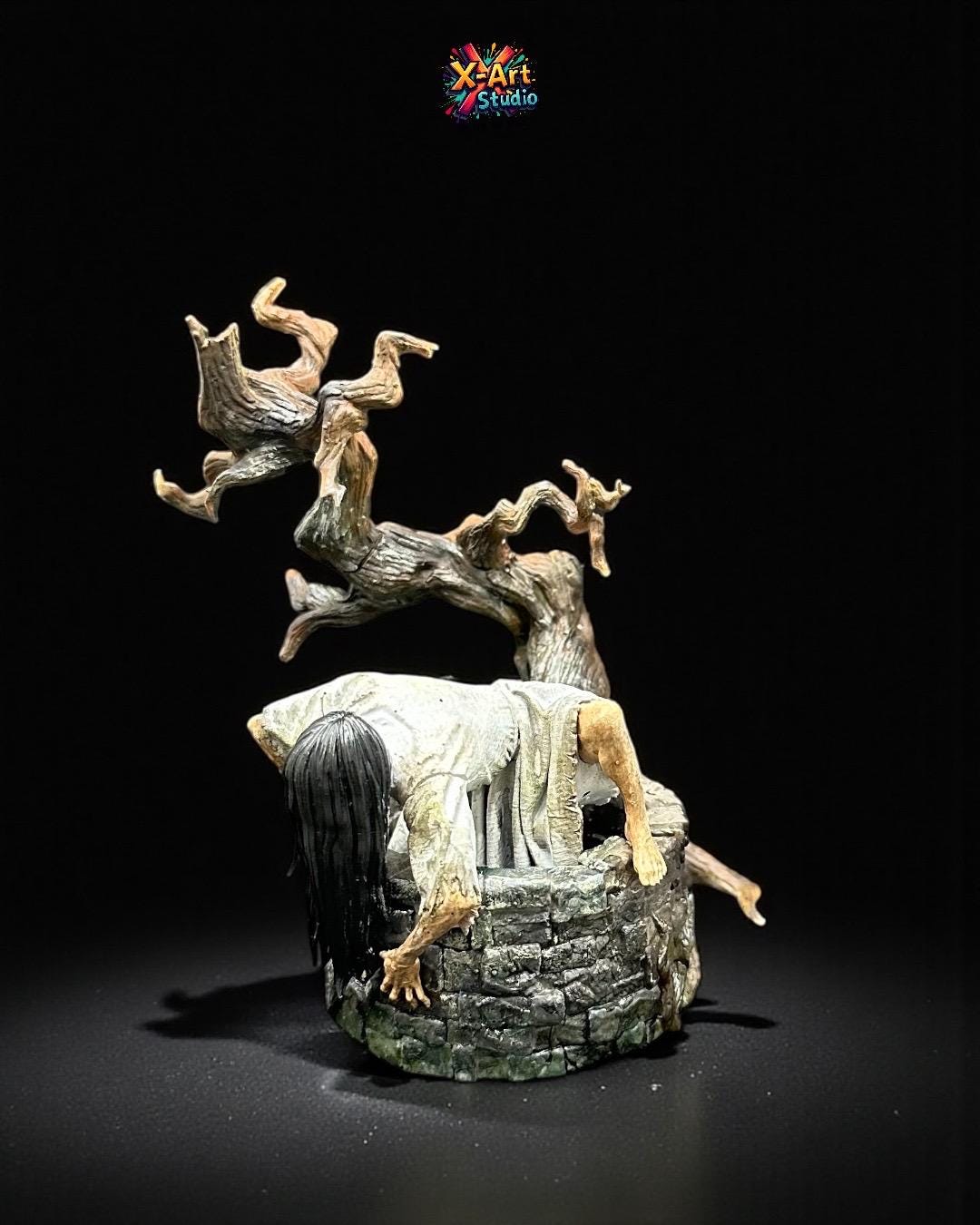 Samara Morgan: Crawling from the Well (The Ring Movie) - Hand-Painted 3D Resin Figure