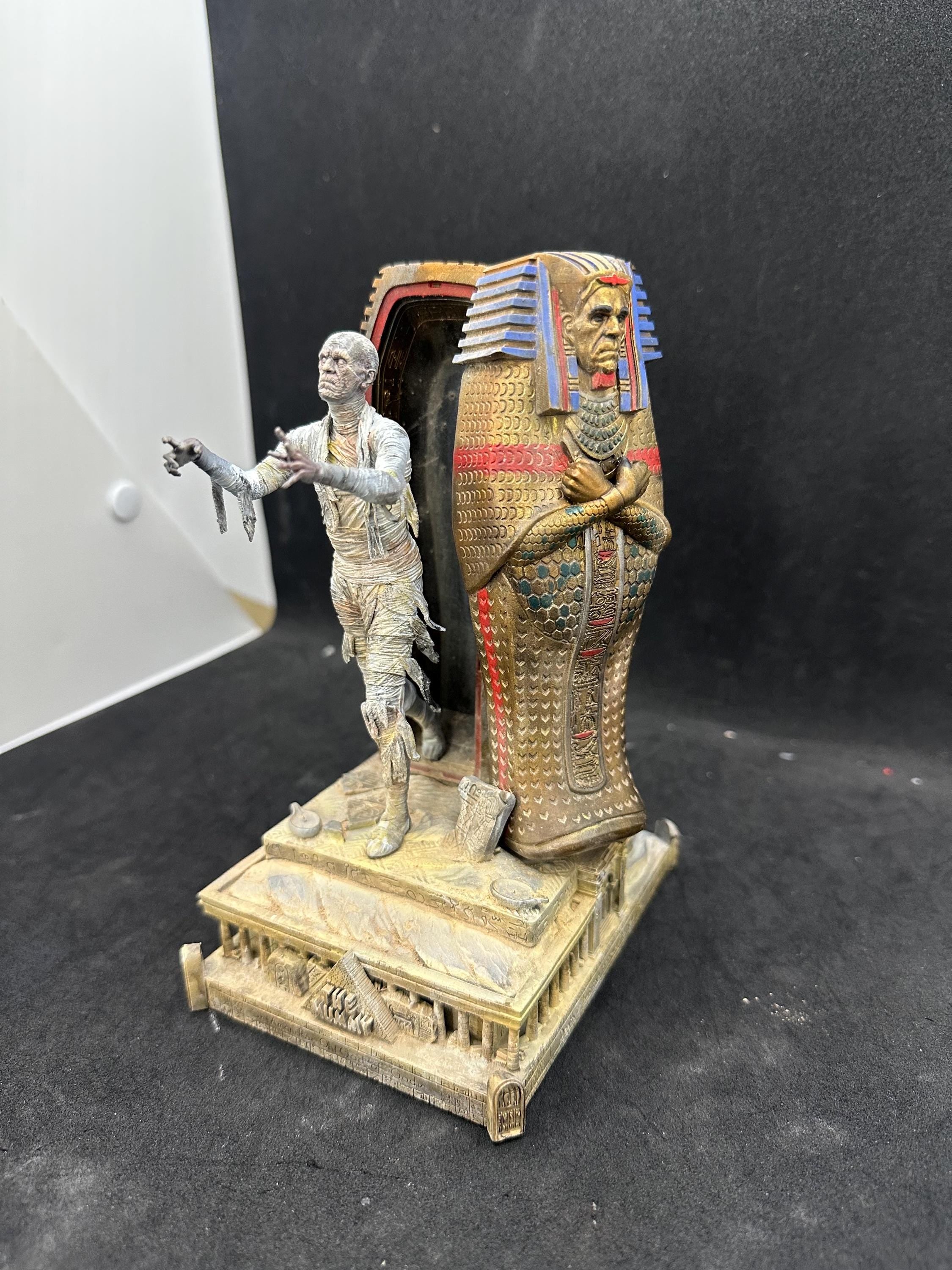 The Mummy Diorama - 3D Resin Hand-Painted Figure - Universal Monsters (1932 Film), Classic Horror Collector's Gift