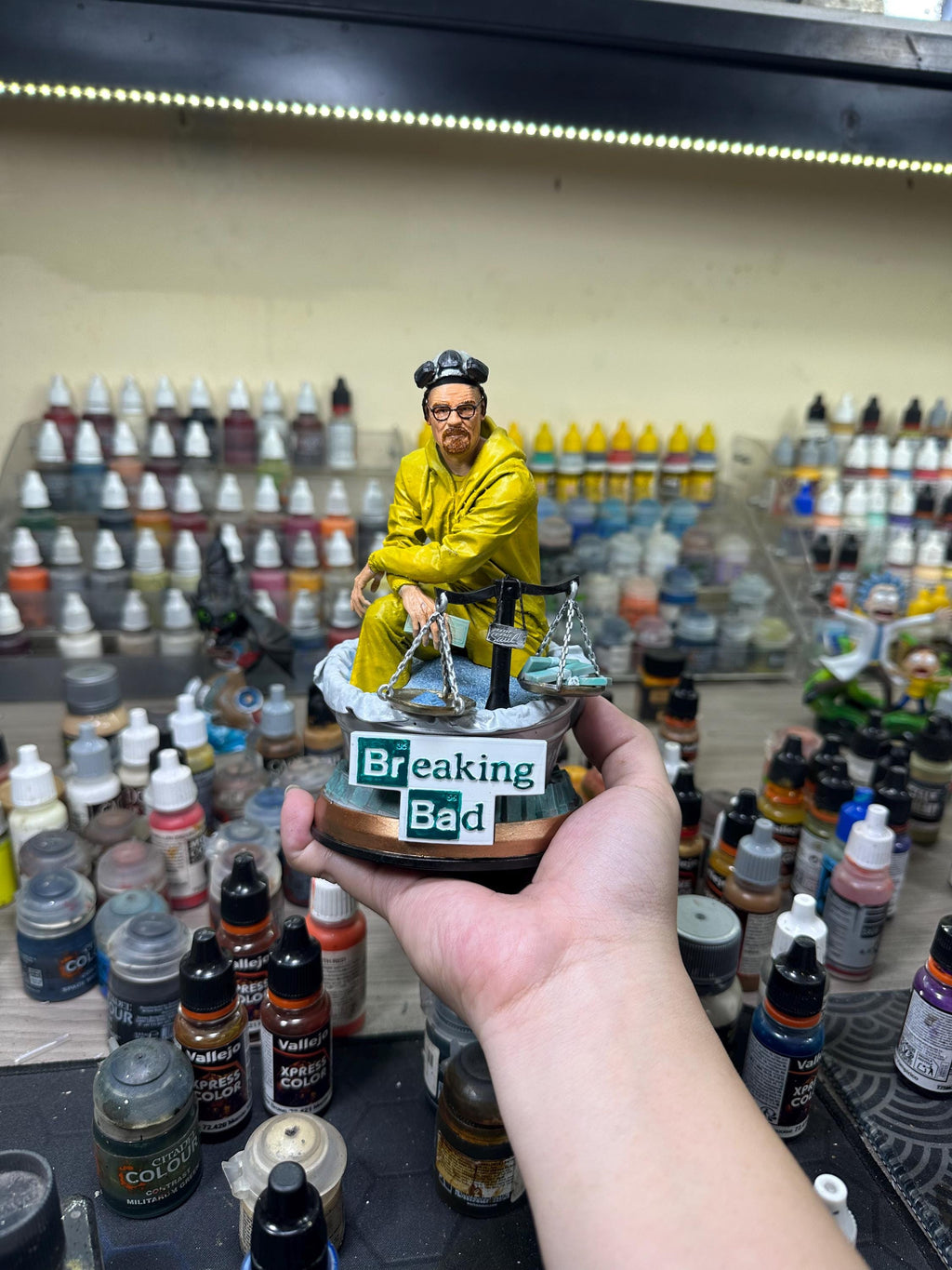 Mr. White aka Heisenberg (Breaking Bad) - Hand-Painted 3D Resin Figure