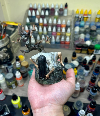 Samara Morgan: Crawling from the Well (The Ring Movie) - Hand-Painted 3D Resin Figure