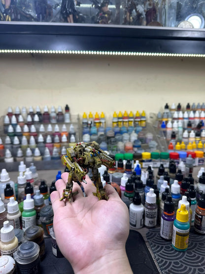 Hand-Painted Heavy Battle Mech Model – Poseable Sci-Fi Figure