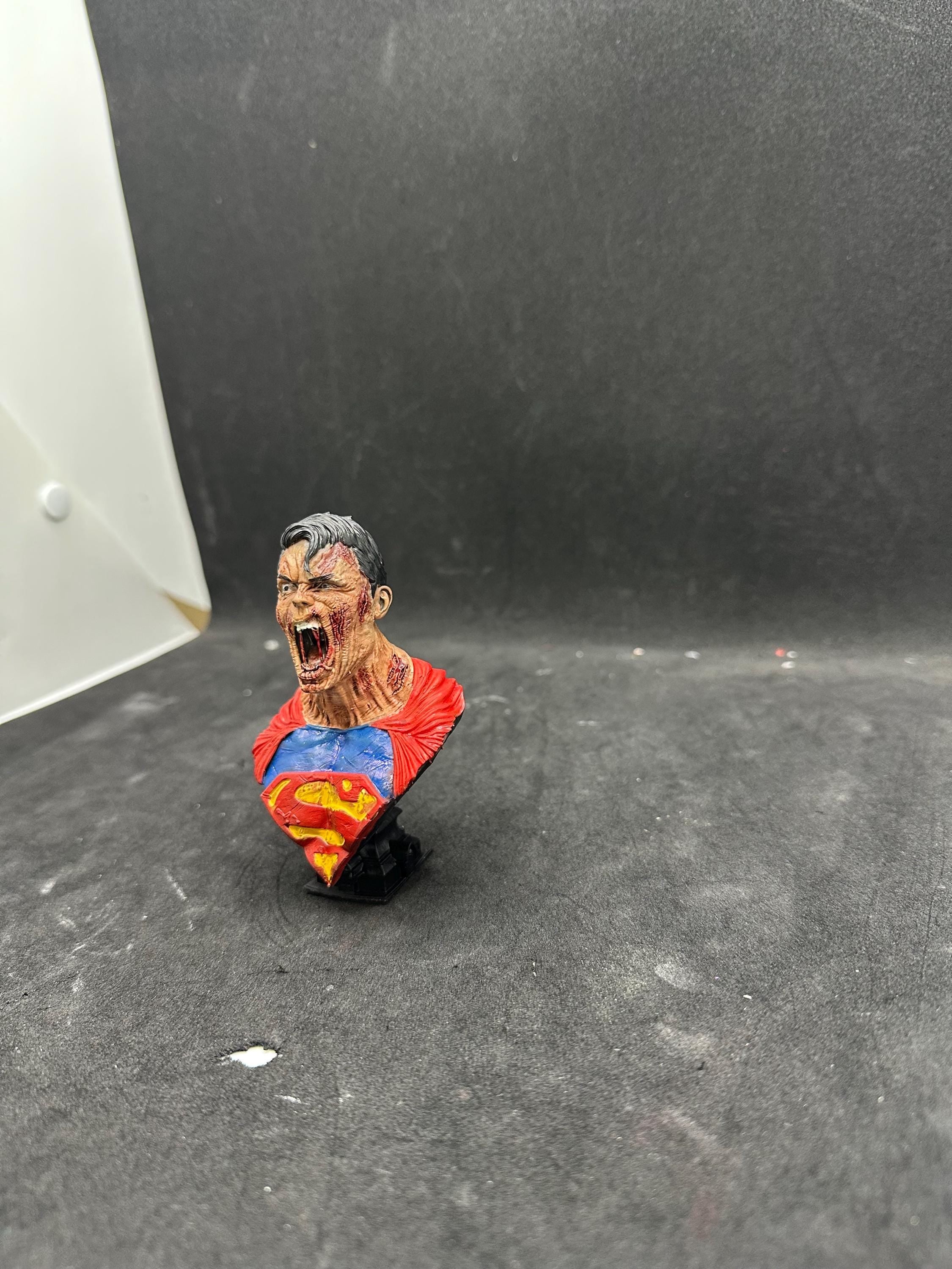 Superman Zombie Cosplay Bust - Hand-Painted 3D Resin Fan Art Sculpture - Undead Superhero Collector Figure.