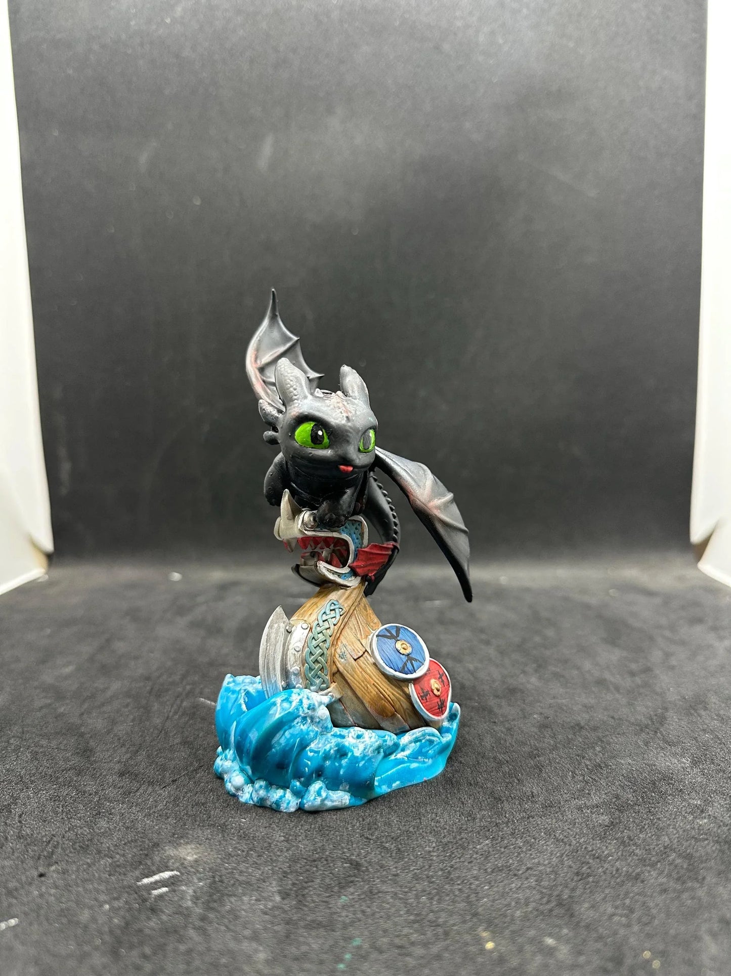 Toothless Chibi Night Fury Figure - Hand-Painted Resin How to Train Your Dragon Fan Art