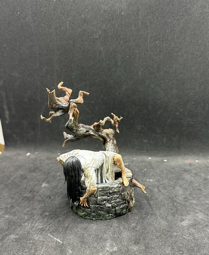 Samara Morgan: Crawling from the Well (The Ring Movie) - Hand-Painted 3D Resin Figure