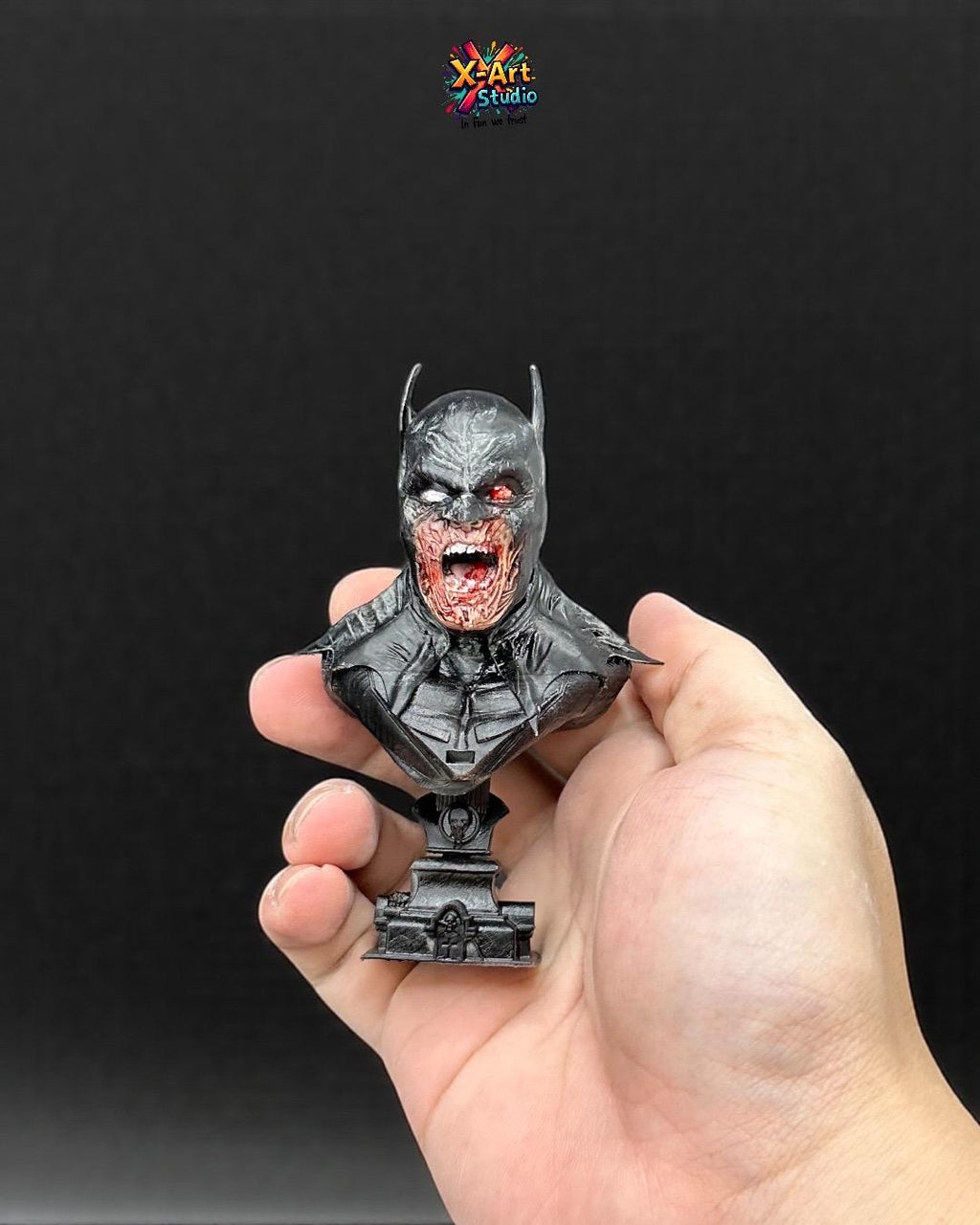 Batman Zombie Cosplay Bust - The Undead Dark Knight Hand-Painted Resin - Horror DC Collector Gift