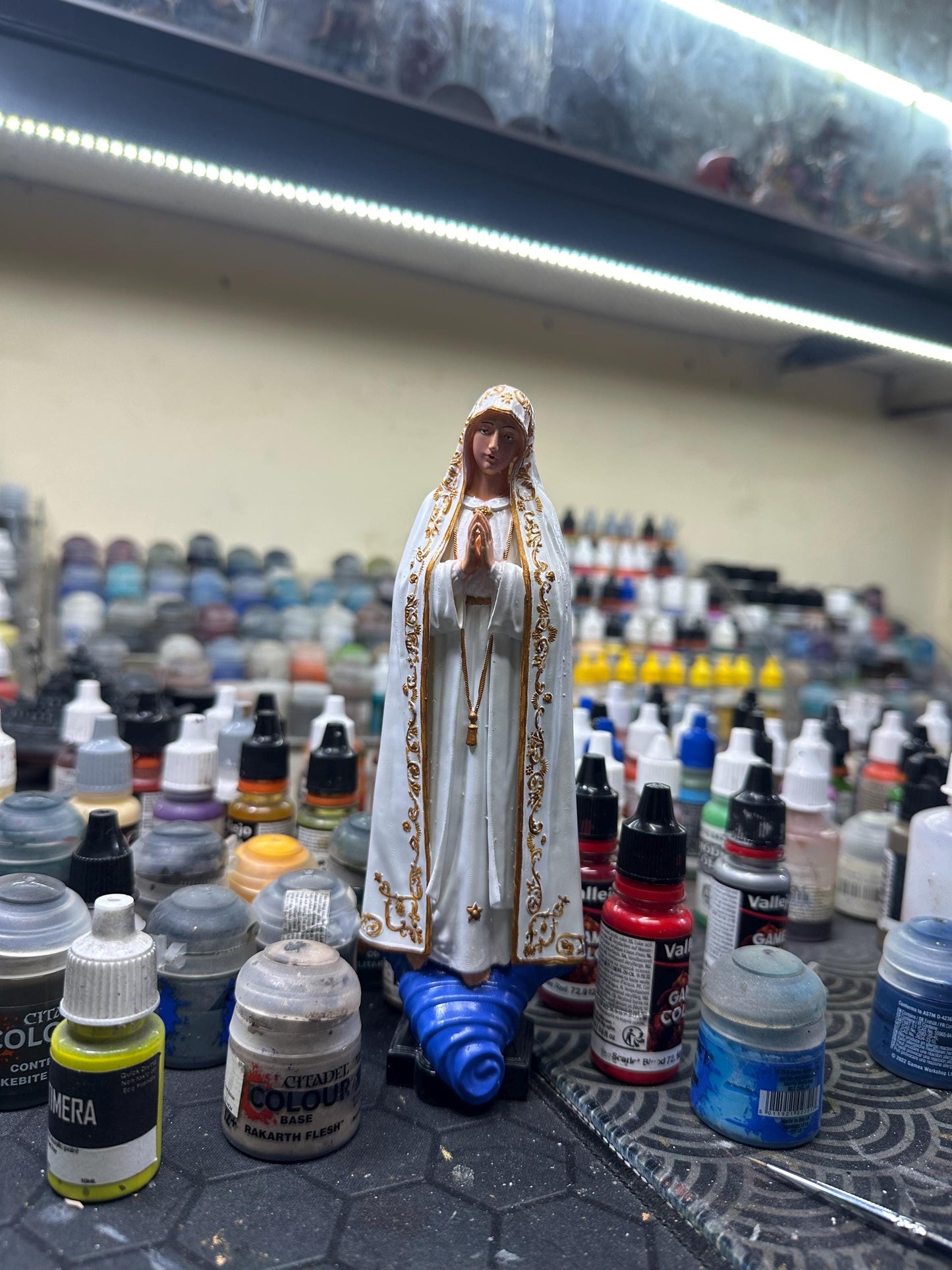 Virgin Mary Statue - Our Lady of Fatima - Hand-Painted Resin Art