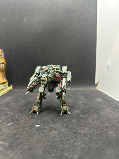 Hand-Painted Heavy Battle Mech Model – Poseable Sci-Fi Figure