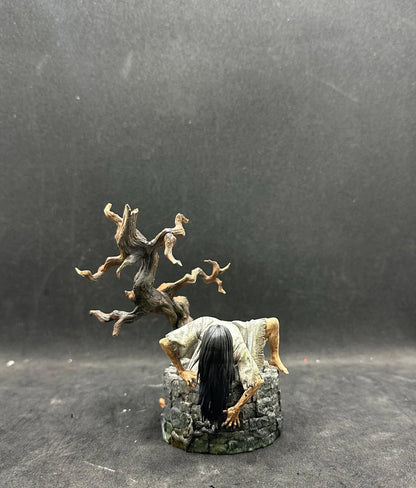 Samara Morgan: Crawling from the Well (The Ring Movie) - Hand-Painted 3D Resin Figure