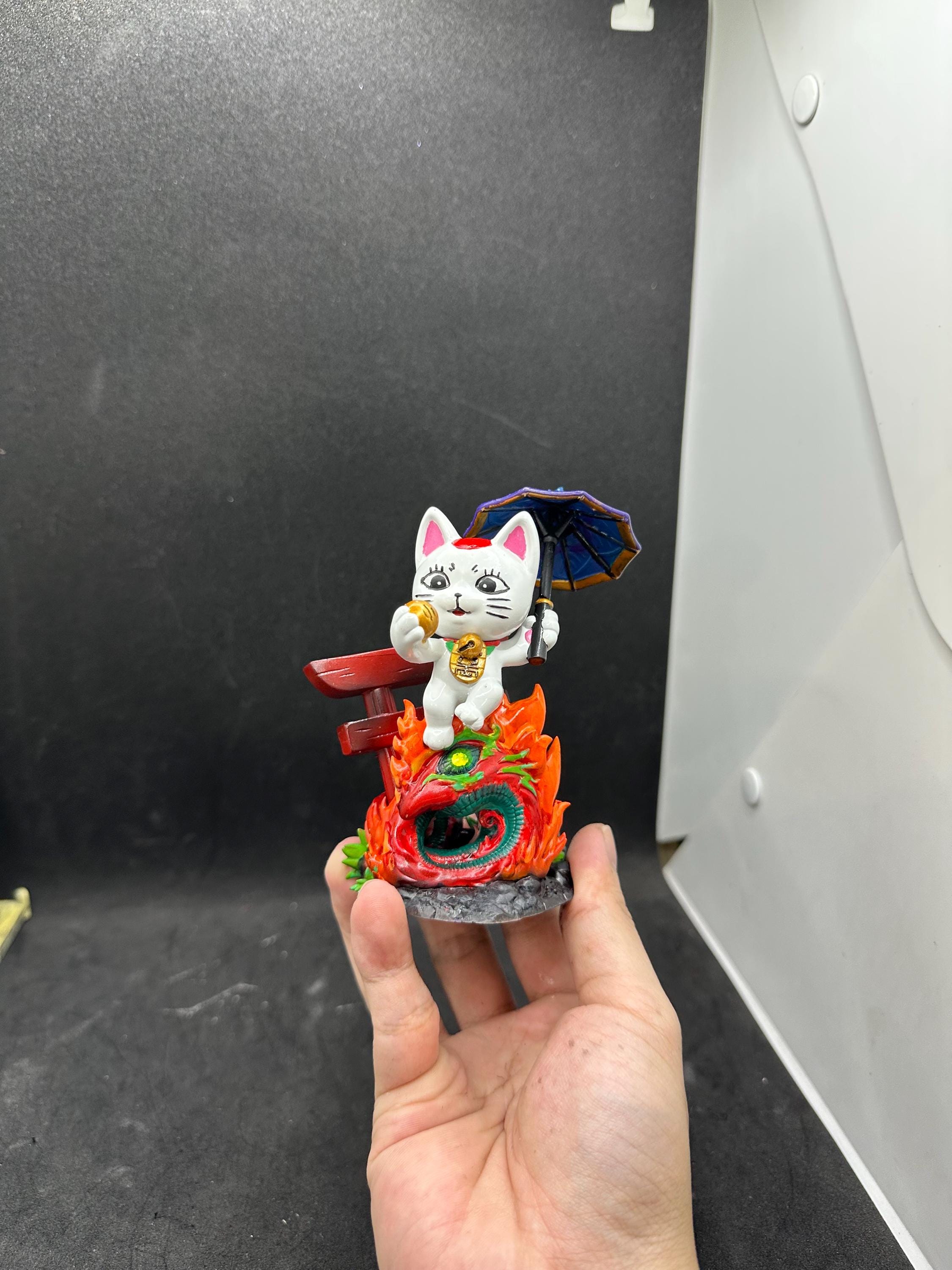 Hand-Painted Neko-jii Yokai Lucky Cat: Quirky Maneki-neko Resin Desk Decor