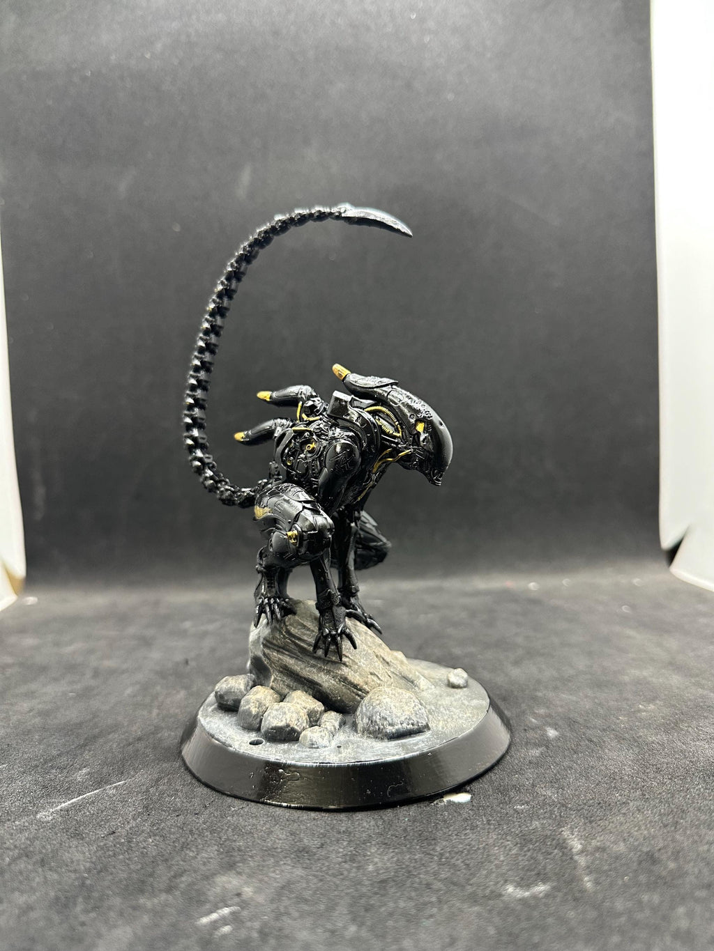 Hand-Painted Mechanical Space Monster – Sci-Fi Alien Cyborg Statue - Resin Art