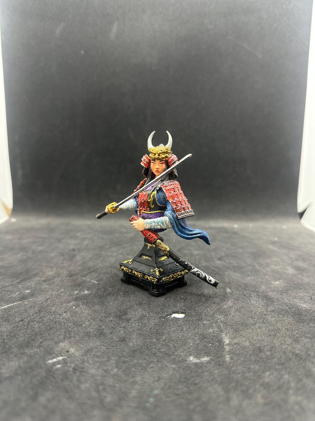 Hand-Painted Female Samurai Bust – Japanese Warrior Statue, Katana Art