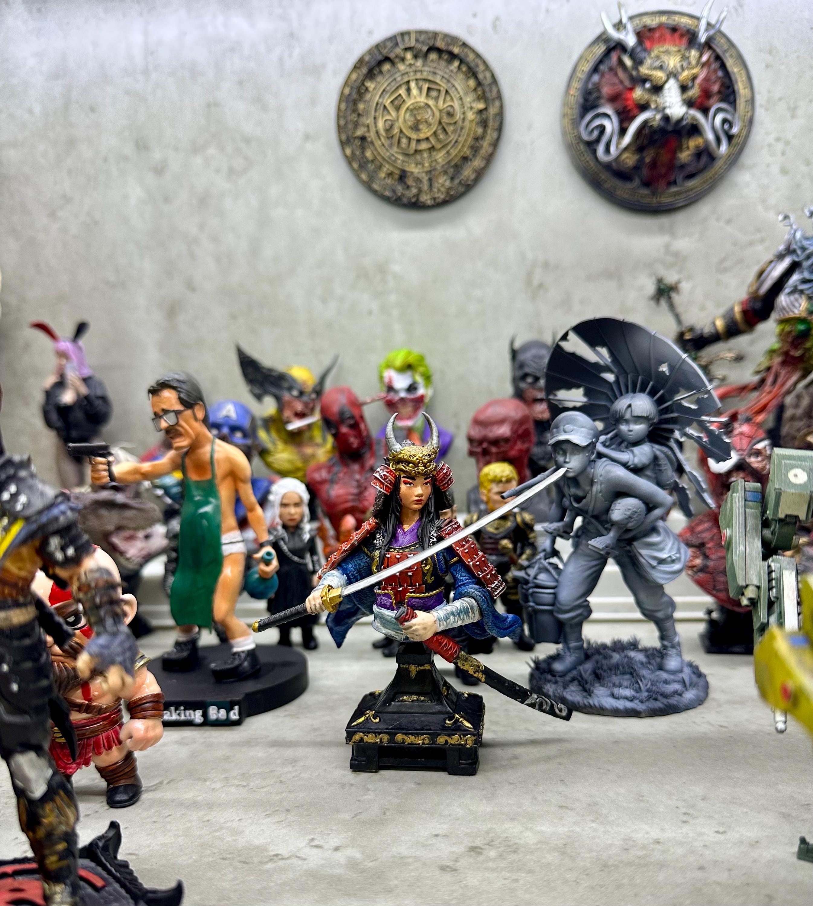 Hand-Painted Female Samurai Bust – Japanese Warrior Statue, Katana Art