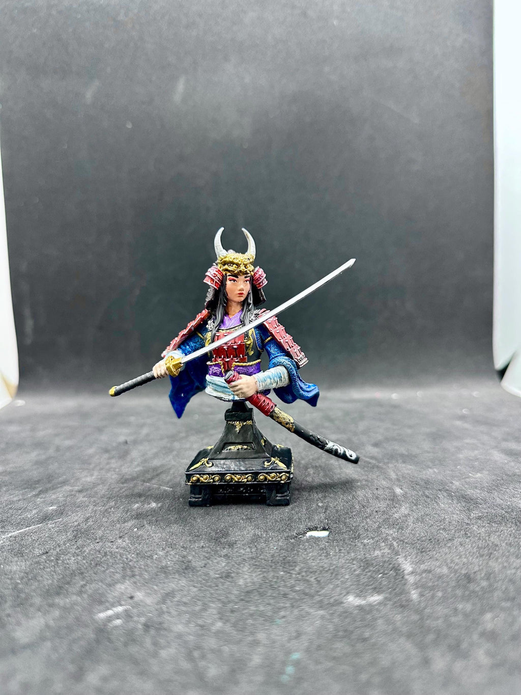 Hand-Painted Female Samurai Bust – Japanese Warrior Statue, Katana Art