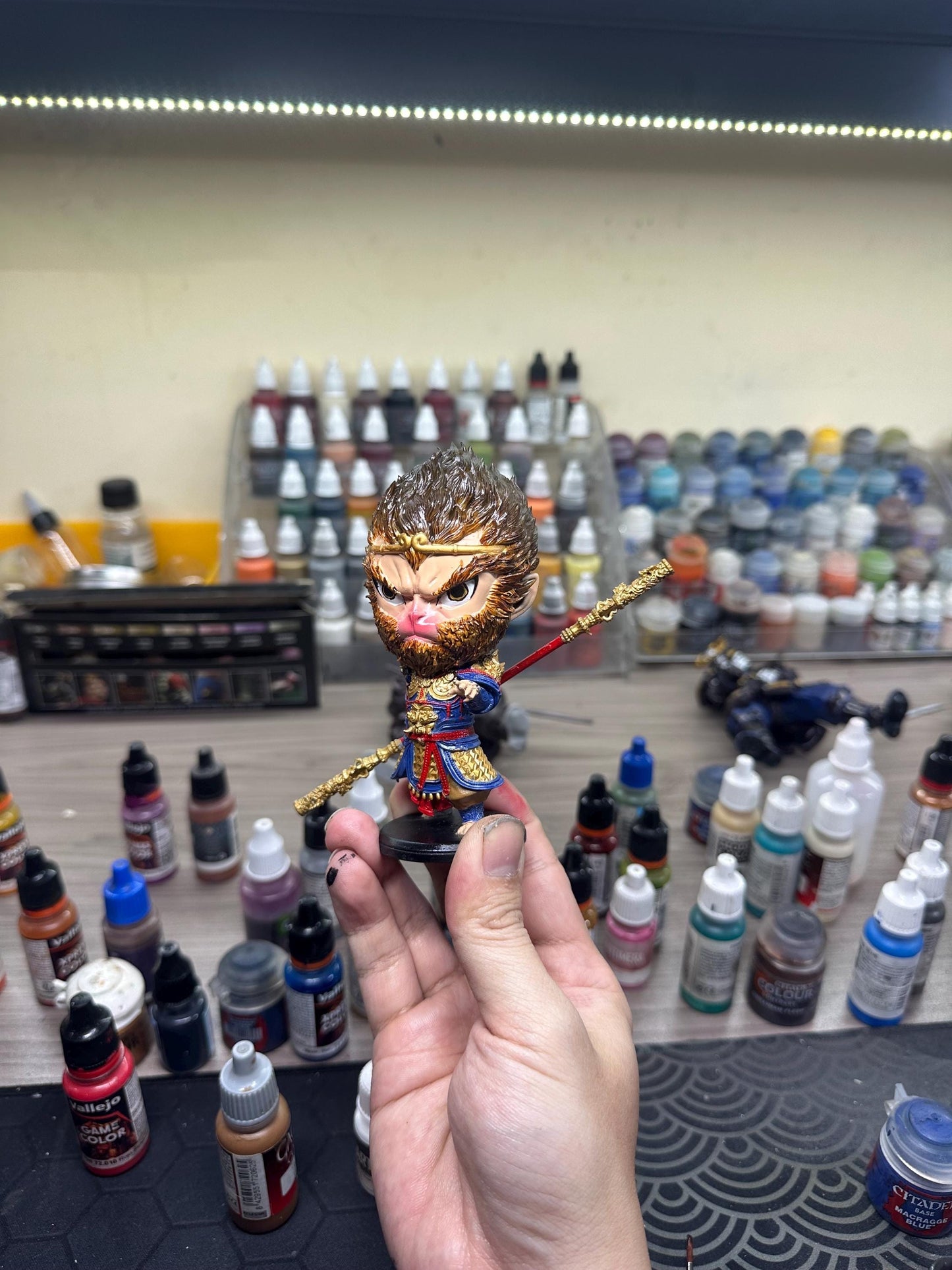 Hand-Painted Monkey King Figurine – Sun Wukong Chibi Statue, Chinese Mythology Decor, Resin Warrior Collectible