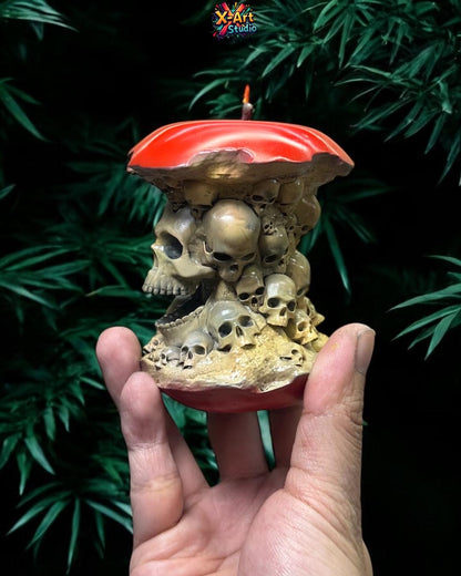 Hand-Painted Skull Apple Figurine – Dark Fantasy Gothic Resin Decor