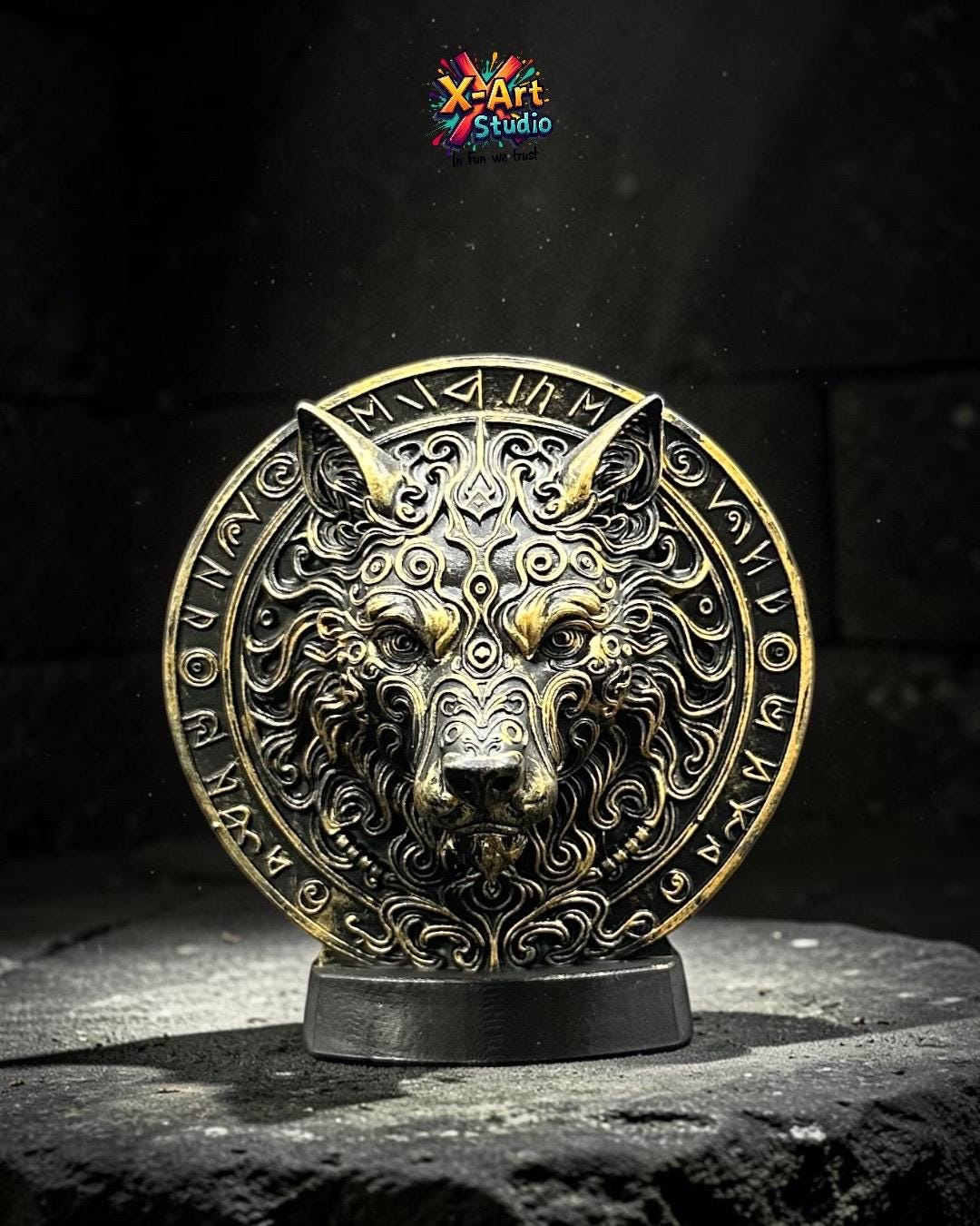 Hand-Painted Wolf Medallion – Nordic Mythology Resin Sculpture, Viking Desk Ornament