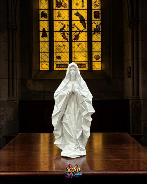 Low Poly Virgin Mary Statue – Minimalist Christian Decor – Religious Gift – Modern Resin Sculpture