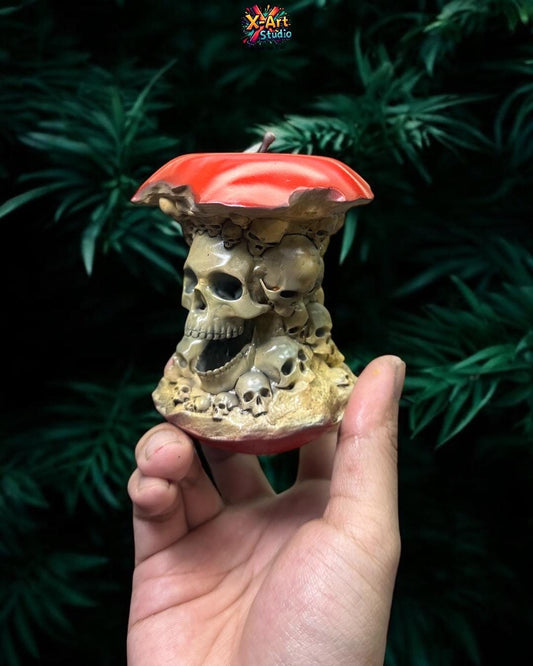 Hand-Painted Skull Apple Figurine – Dark Fantasy Gothic Resin Decor