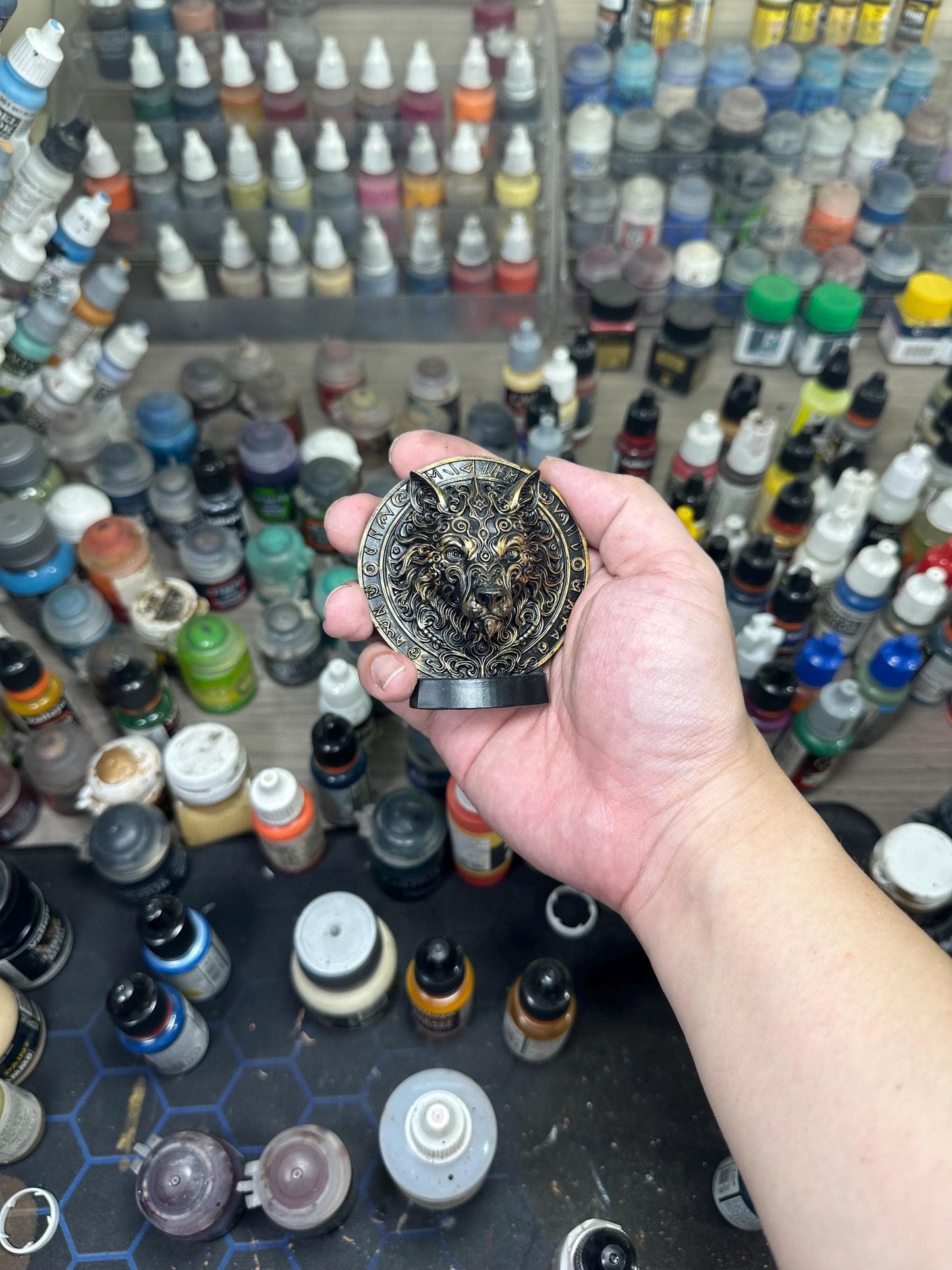 Hand-Painted Wolf Medallion – Nordic Mythology Resin Sculpture, Viking Desk Ornament